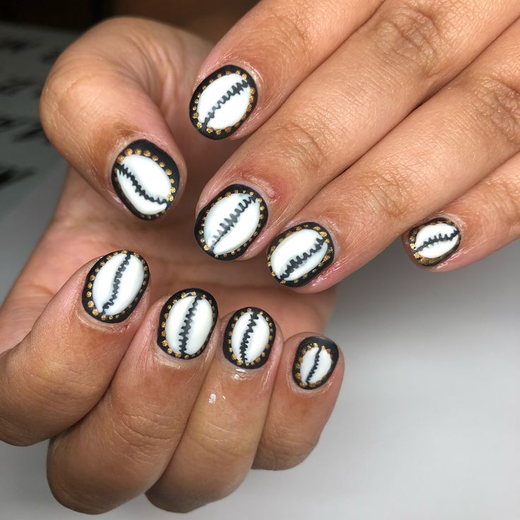 Cowrie Shell Nail Art