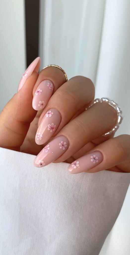 Daisy Flower Nails