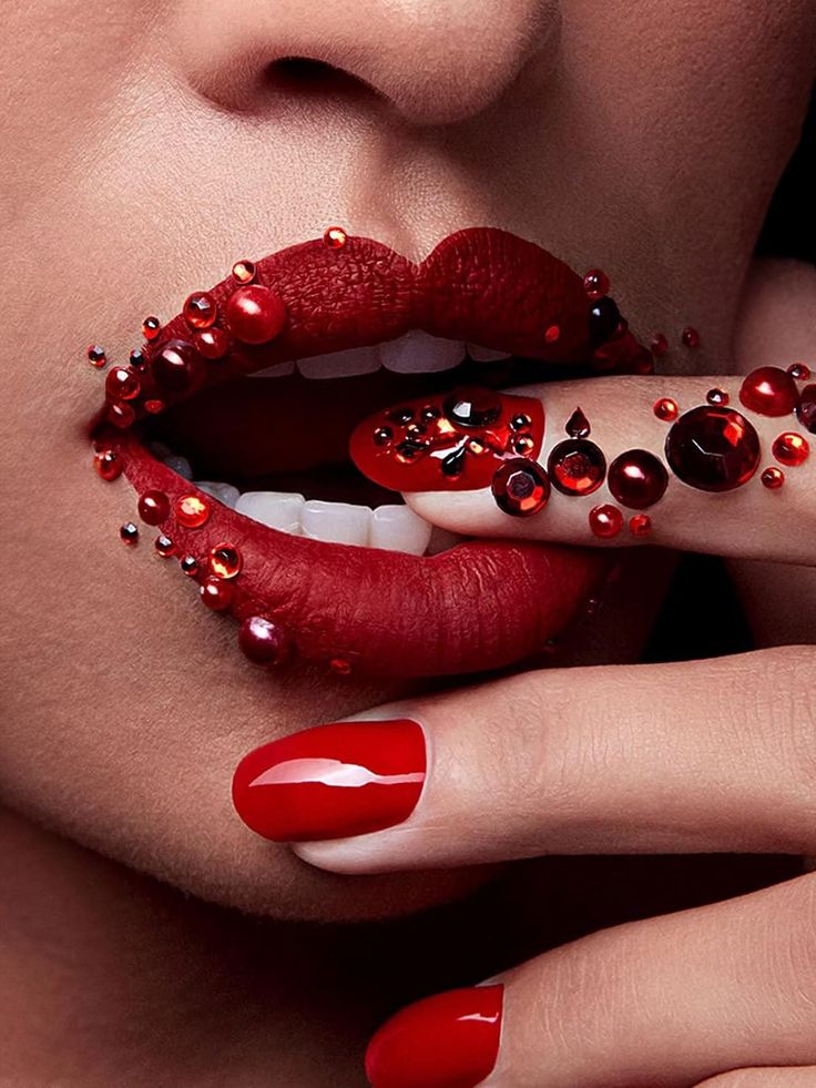 Jewel or Rhinestone Nails