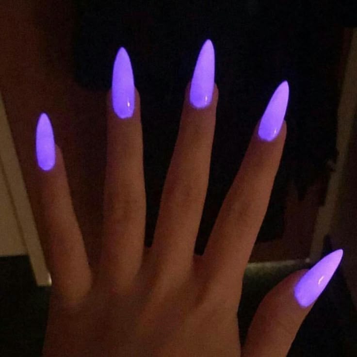 Purple Glow-in-the-Dark Tips