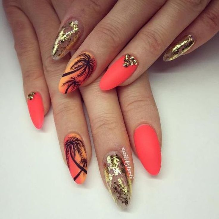 Almond Nails with Mixed Textures