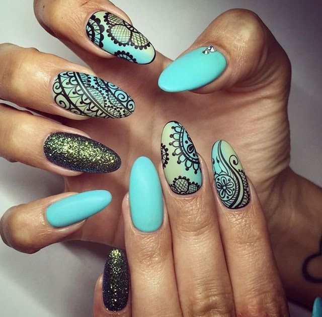 Henna-Inspired Nail Art