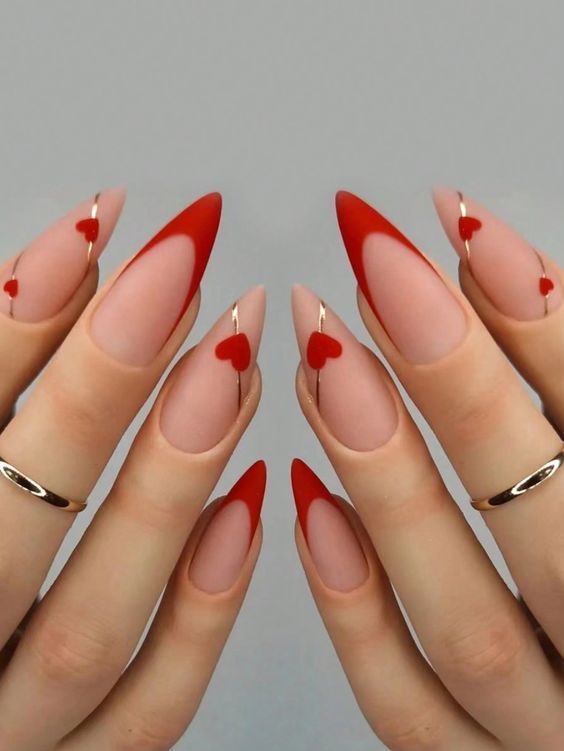 10 Almond Nails That Break All the Boring Rules