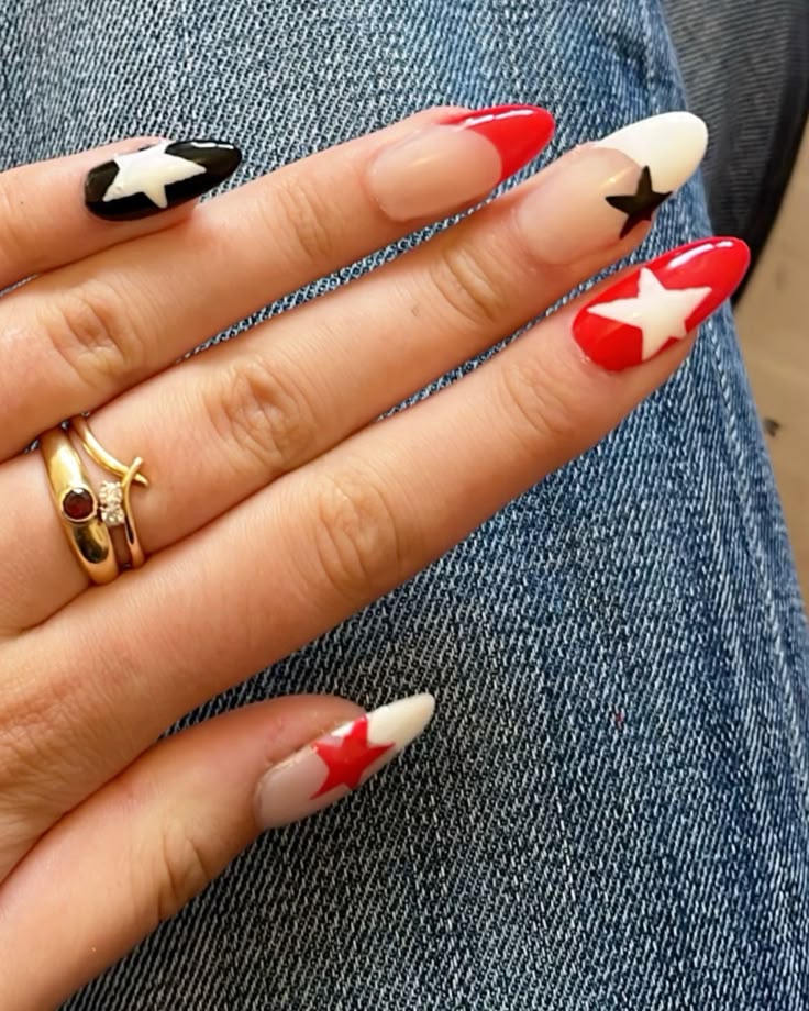 Star-Spangled Accent Nails