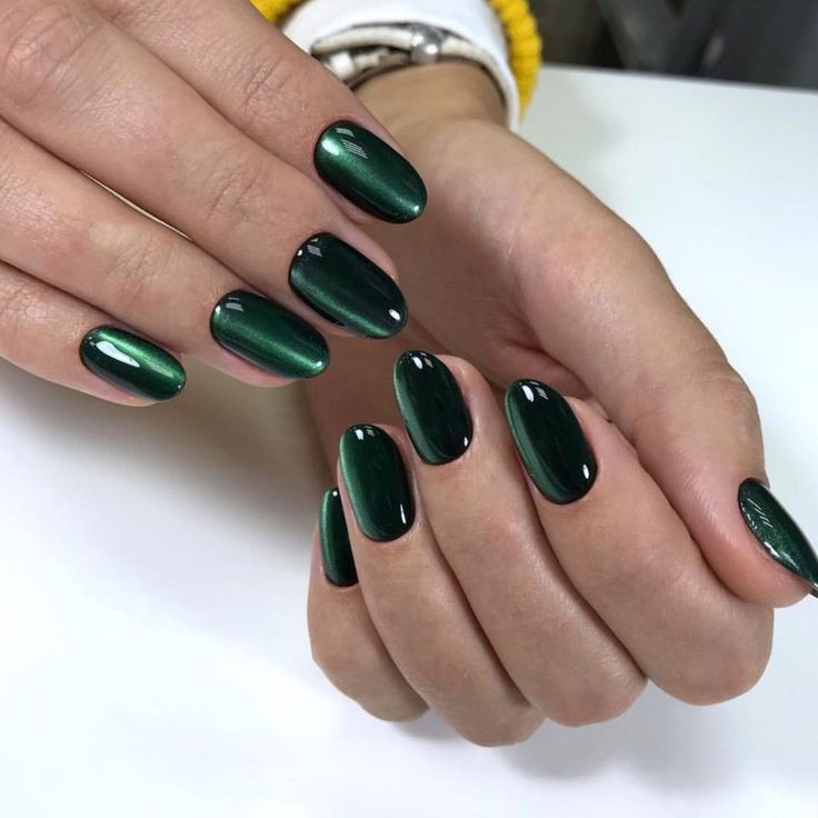 Dark Green Velvet Nails